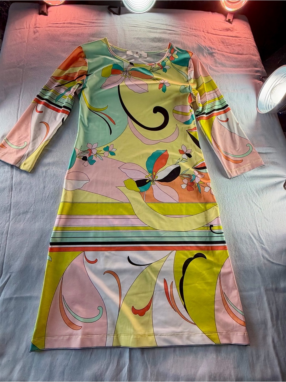 Dress - Picture 9 of 11